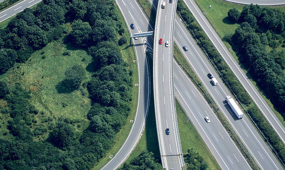 Imagen cenital de autopista